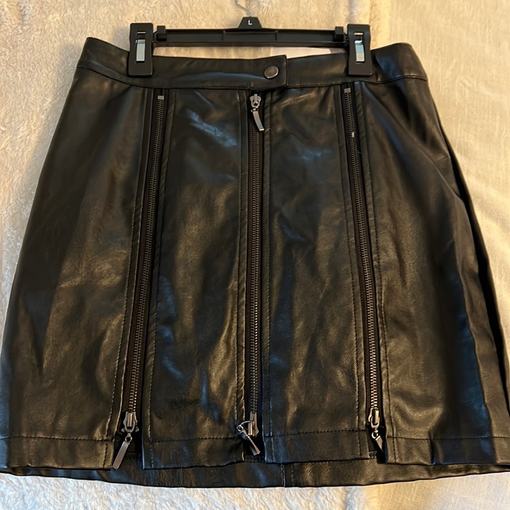 Black faux leather skirt with zippers